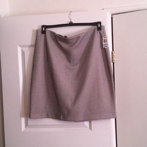 Alfani soft pink skirt